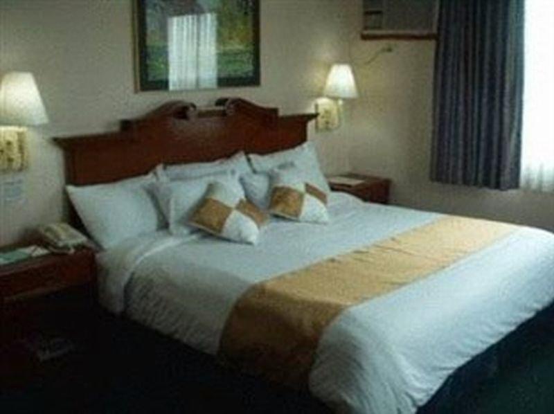 Days Hotel By Wyndham Batangas Exterior foto