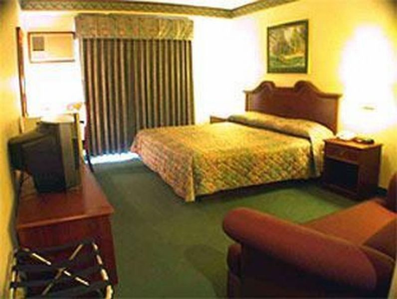 Days Hotel By Wyndham Batangas Habitación foto